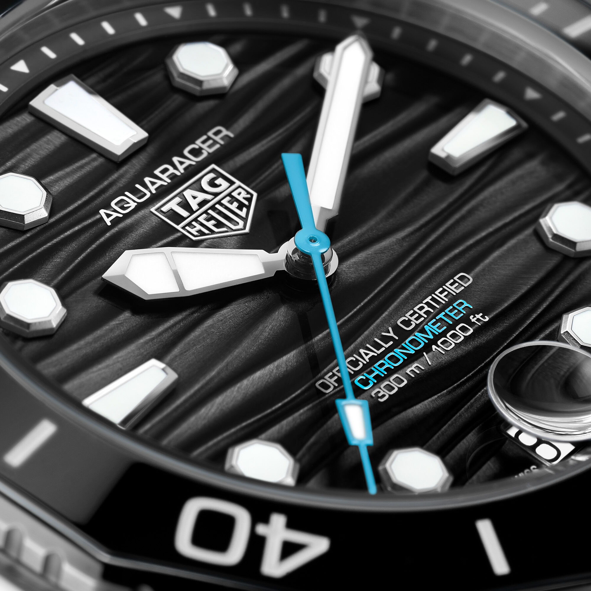 TAG Heuer Aquaracer Professional 300 Automatic 42 mm Stainless